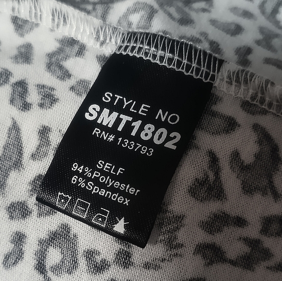 POL Animal Print Oversized Top / Size S - Picture 4 of 8